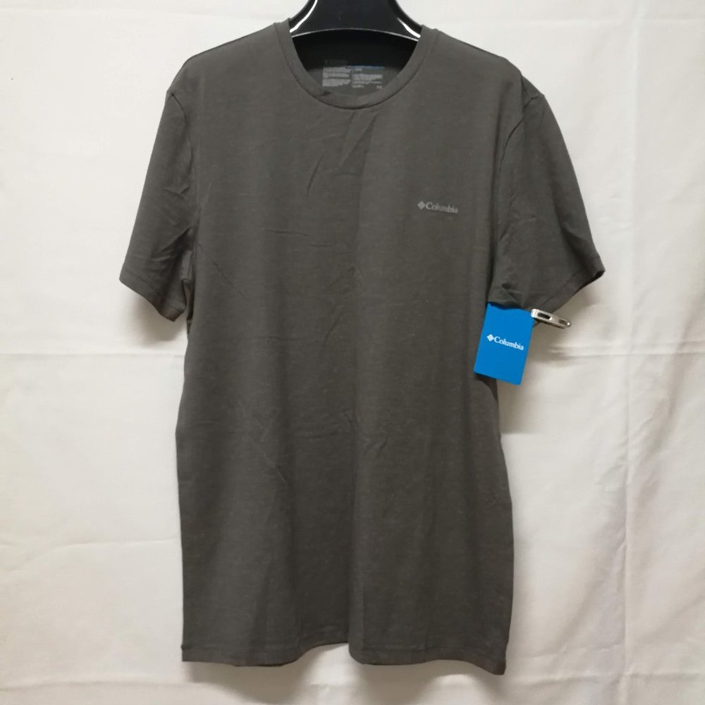 (NWT)COLUMBIA Sportswear Company Round Neck Short Sleeve Tee Men Size: L/Gray